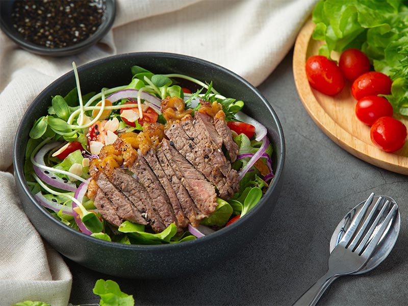 Etli Salata (Eti Yarım)
